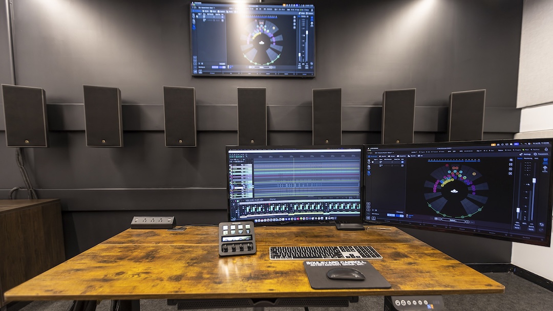 Studio One тепер оснащений конфігурацією L-ISA 7.1.10 L-акустика для роботи над зануреними постановками на Бродвеї та мовлення.