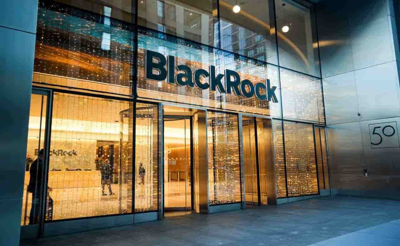 Blackrock щойно придбав понад 600 мільйонів доларів з цих 2 криптовалют