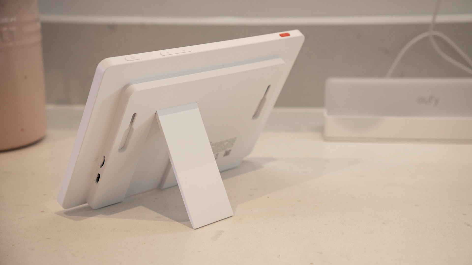 Smart Display Eufy E10