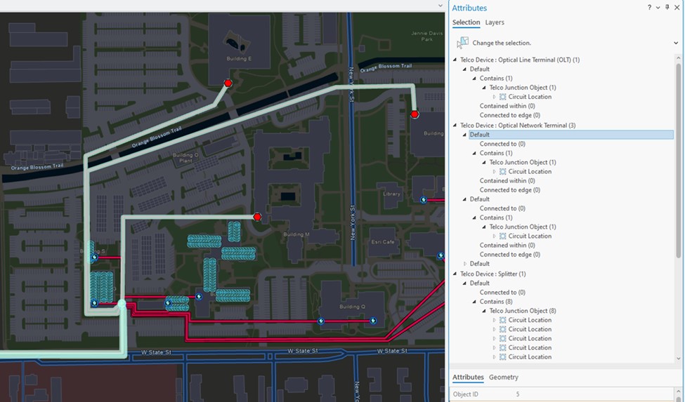 alt ="Зображення системи телекомунікаційної мережі ArcGIS з виділеними елементами відстеження" alt ="Зображення системи телекомунікаційної мережі ArcGIS з виділеними елементами відстеження"