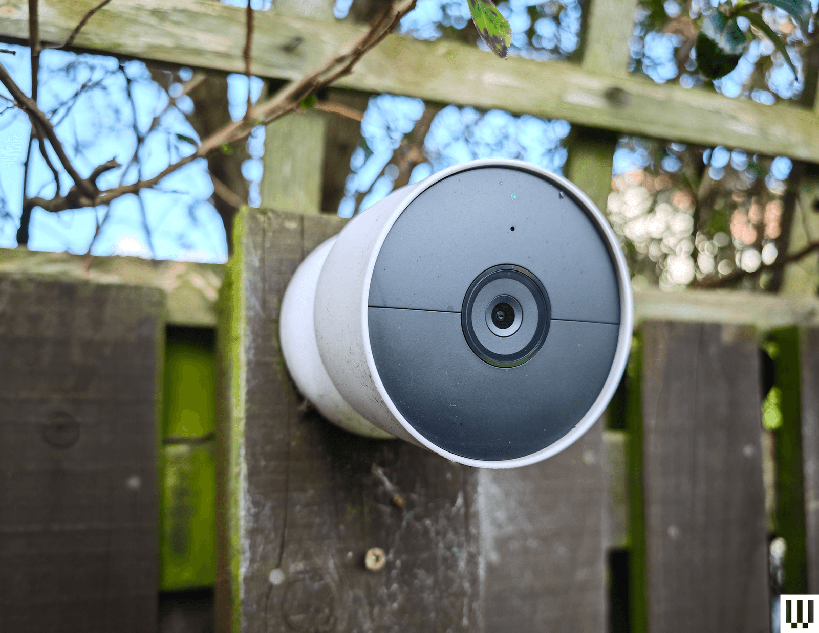 Зображення може містити особу та безпеку