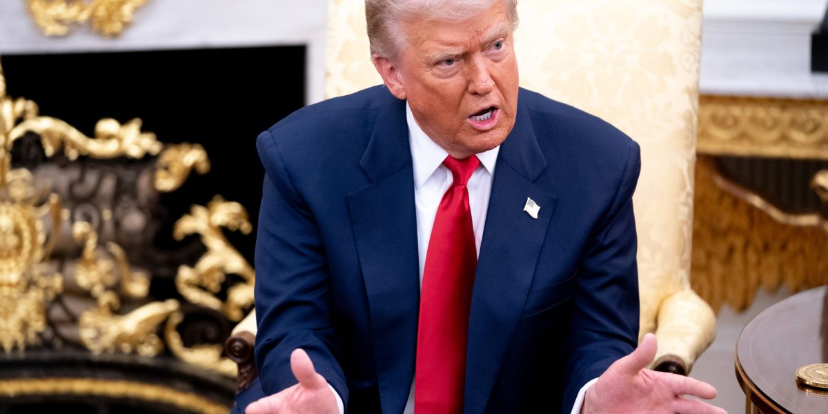 Нобелівський лауреат Пол Кругман каже, що падіння біткойна глибоко пов’язане з ослабленням влади Трампа: «Думайте про це як про руйнування торгівлі Трампа»